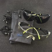 3M แว่นตานิรภัย พร้อมถุงใส่แว่น (4)